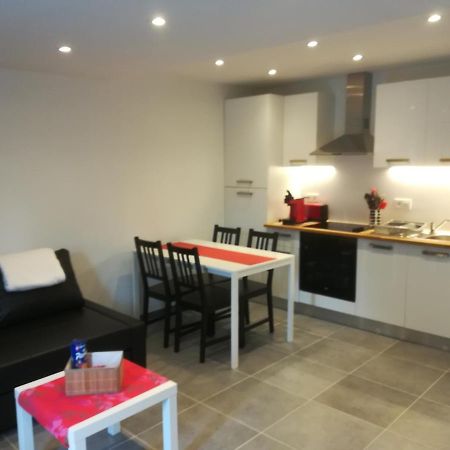 Studio 318 Amandine Apartment มัลเมอดี ภายนอก รูปภาพ